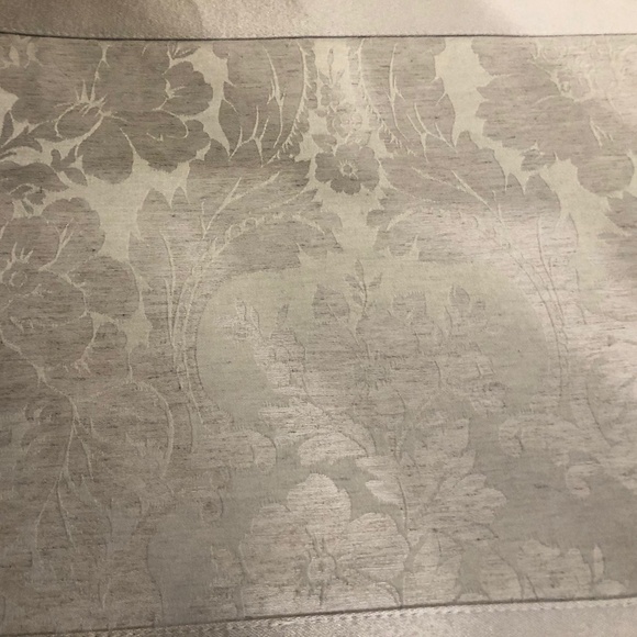 6 Pc Waterford Damask Silver Placemats - Picture 3 of 8